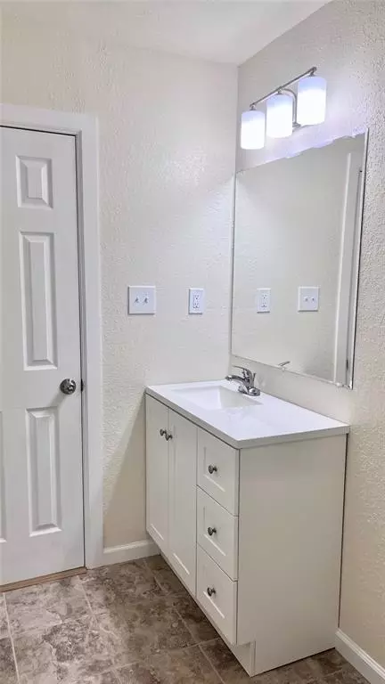 1329 E Spruce St, Altus, OK 73521 photo 9
