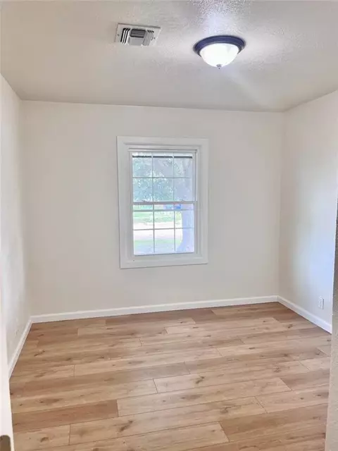 1329 E Spruce St, Altus, OK 73521 photo 12