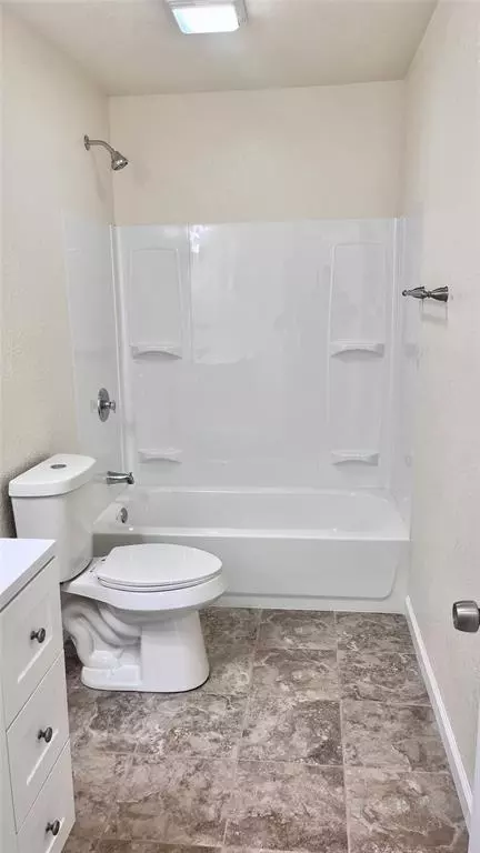 1329 E Spruce St, Altus, OK 73521 photo 8