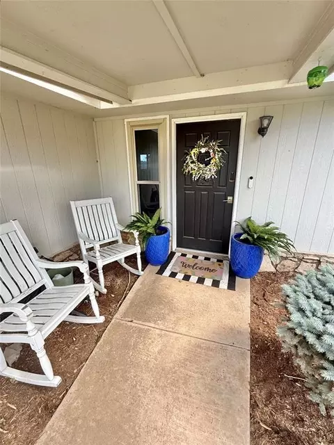 2312 Galaxy Dr, Altus, OK 73521 photo 3