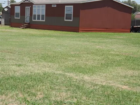 413 NW 3 Rd St, Tipton, OK 73570 photo 41