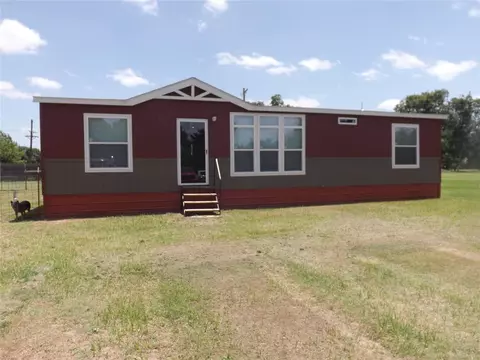 413 NW 3 Rd St, Tipton, OK 73570