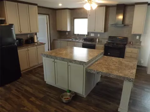 413 NW 3 Rd St, Tipton, OK 73570 photo 6