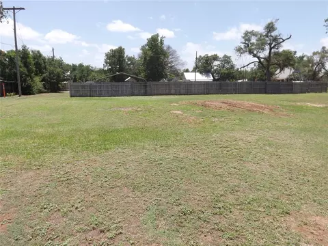 413 NW 3 Rd St, Tipton, OK 73570 photo 37