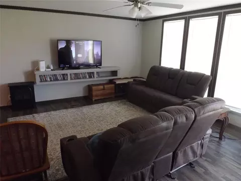 413 NW 3 Rd St, Tipton, OK 73570 photo 5