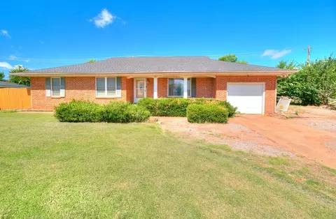 721 N Harrison Ave, Blanchard, OK 73010