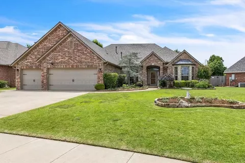 1716 NW 182nd St, Edmond, OK 73012