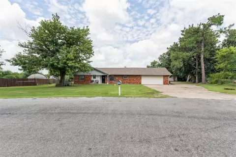 15325 Arrowhead Dr, Yukon, OK 73099