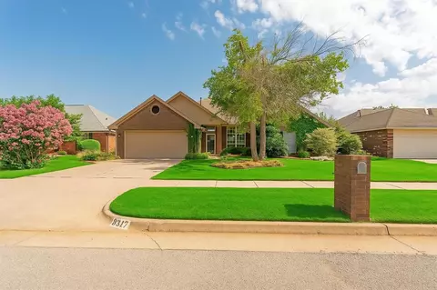 8317 NW 105th St, Oklahoma City, OK 73162