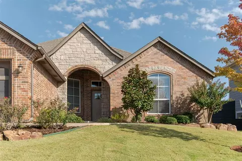 6301 Oxnard St, Edmond, OK 73034