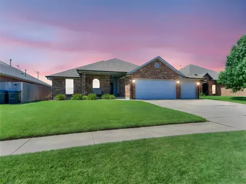 1728 SW 33rd St, Moore, OK 73160
