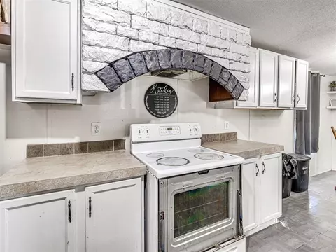 106411 Happy Trails Rd, Mcloud, OK 74851 photo 9