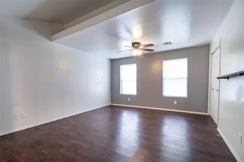 Living - 201 E 2nd St, Stroud, OK 74079 photo 5 of 6