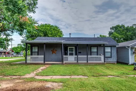 201 E 2nd St, Stroud, OK 74079