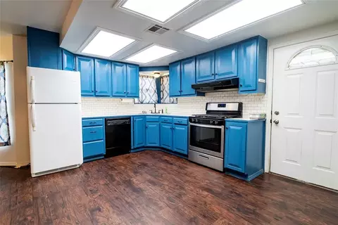 Kitchen - 201 E 2nd St, Stroud, OK 74079 photo 2 of 2