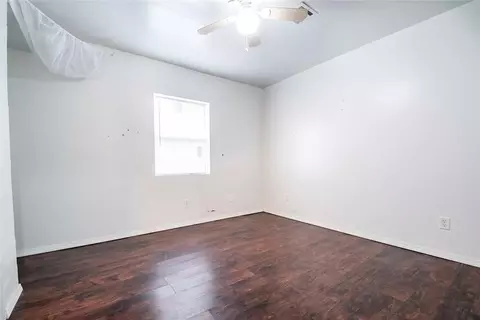 Bedroom - 201 E 2nd St, Stroud, OK 74079 photo 4 of 5