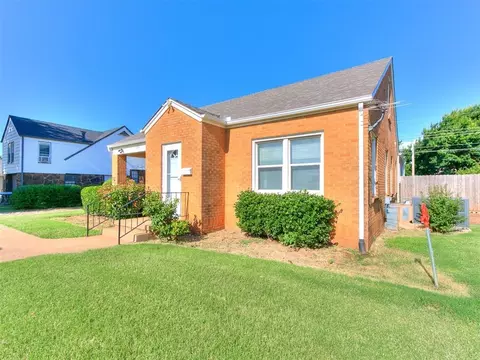 1012 S 8th St, Kingfisher, OK 73750