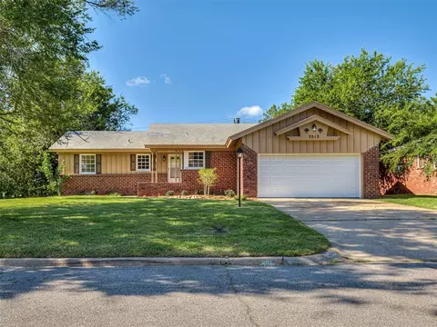 2012 Lanesboro Dr, The Village, OK 73120