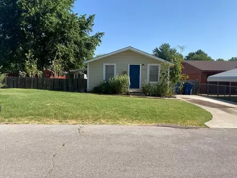 1920 W Louisiana Ave, Chickasha, OK 73018