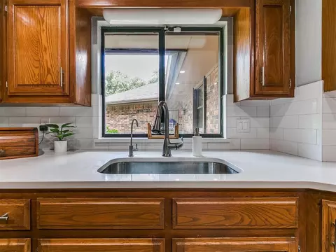 5204 Summit Dr, Edmond, OK 73034 photo 14