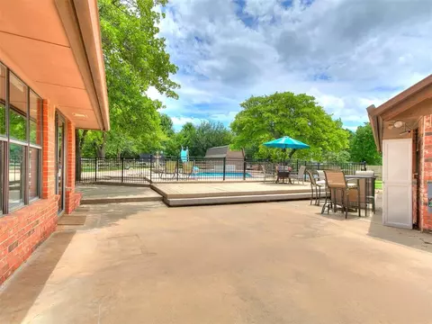 5204 Summit Dr, Edmond, OK 73034 photo 37
