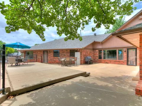 5204 Summit Dr, Edmond, OK 73034 photo 41