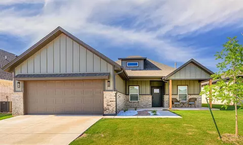 9228 NW 144th Pl, Yukon, OK 73099