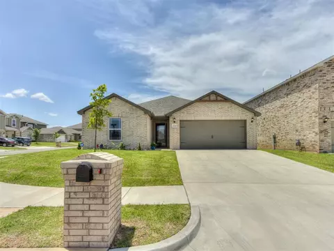 1716 Ruby Dr, El Reno, OK 73036