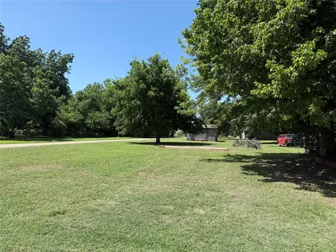 924 W Logan Ave, Guthrie, OK 73044