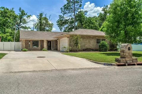 6704 Tall Oaks Dr, Oklahoma City, OK 73127