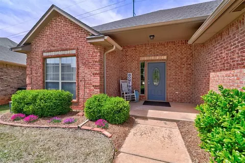 2209 Cedar Pointe Ct, Edmond, OK 73003 photo 3