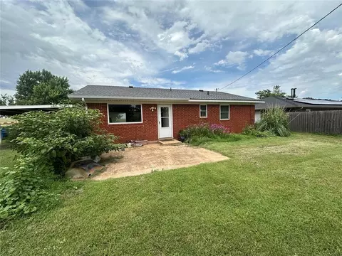 380 Weichel St, Colony, OK 73021 photo 17