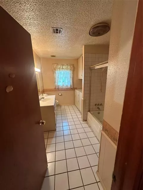 380 Weichel St, Colony, OK 73021 photo 11