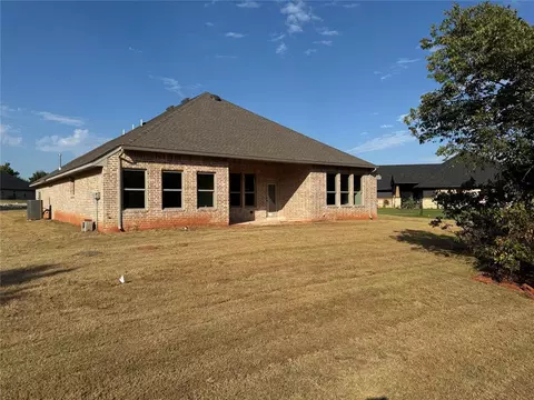 Exterior - 2665 Pistache Way, Newcastle, OK 73065 photo 3 of 8