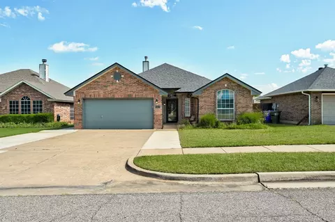3217 Bismarc Ln, Norman, OK 73072
