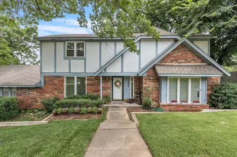 1205 Cedar Ridge Rd, Edmond, OK 73013