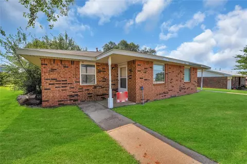 418 N Electra St, Sayre, OK 73662