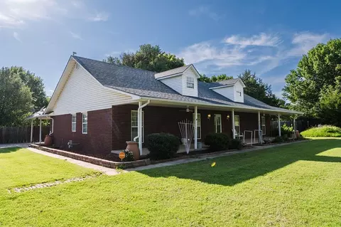 19586 N County Road 3240, Pauls Valley, OK 73075