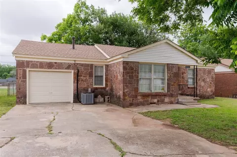 2400 Mccracken Dr, Del City, OK 73115