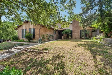 1301 N Broadview Dr, Oklahoma City, OK 73127