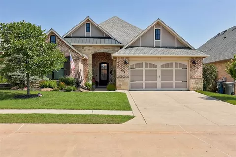 209 Pont Julienn Ct, Edmond, OK 73034