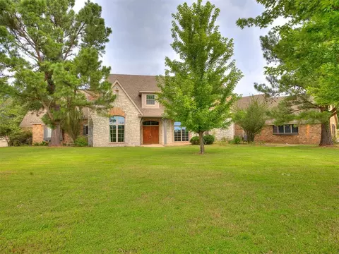 501 Willow Dr, Choctaw, OK 73020