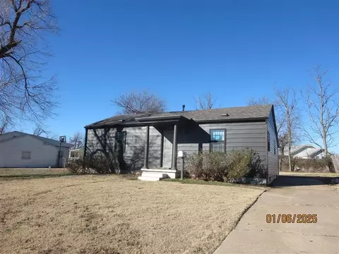 804 N Redbud Dr, Midwest City, OK 73110