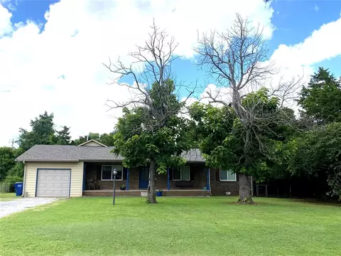 513 S Lakehoma Place Dr, Mustang, OK 73064