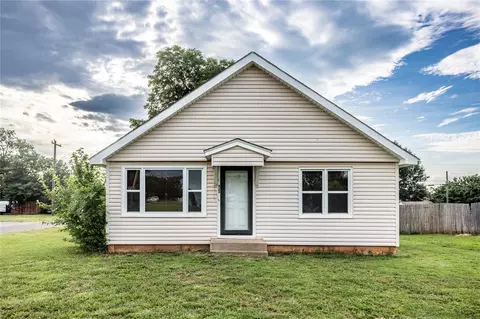 423 N Missouri St, Thomas, OK 73669