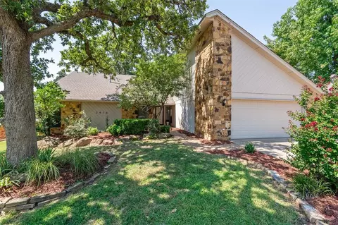 2416 Chimney Hill Ct, Edmond, OK 73034