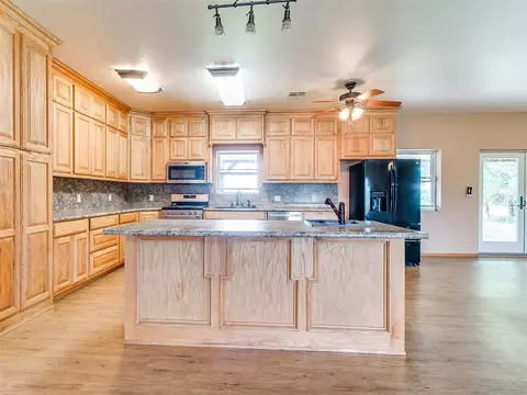 816 E Roller Coaster Rd, Guthrie, OK 73044 photo 23