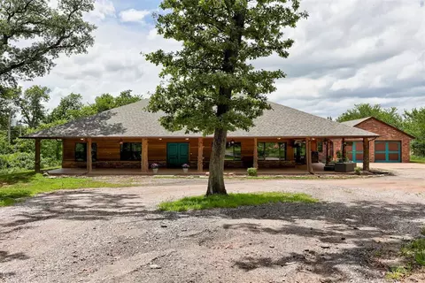 1128 Flaming Oaks Dr, Norman, OK 73026