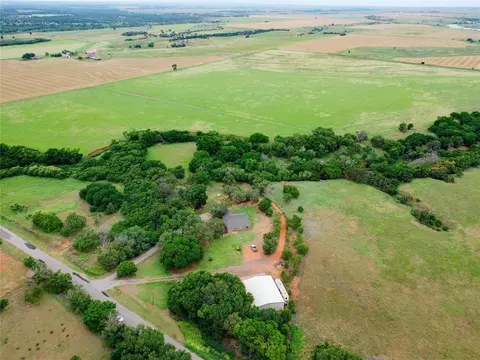 19277 E 1220 Rd, Sayre, OK 73662