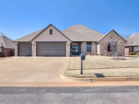 16125 James Thomas Ct, Edmond, OK 73013